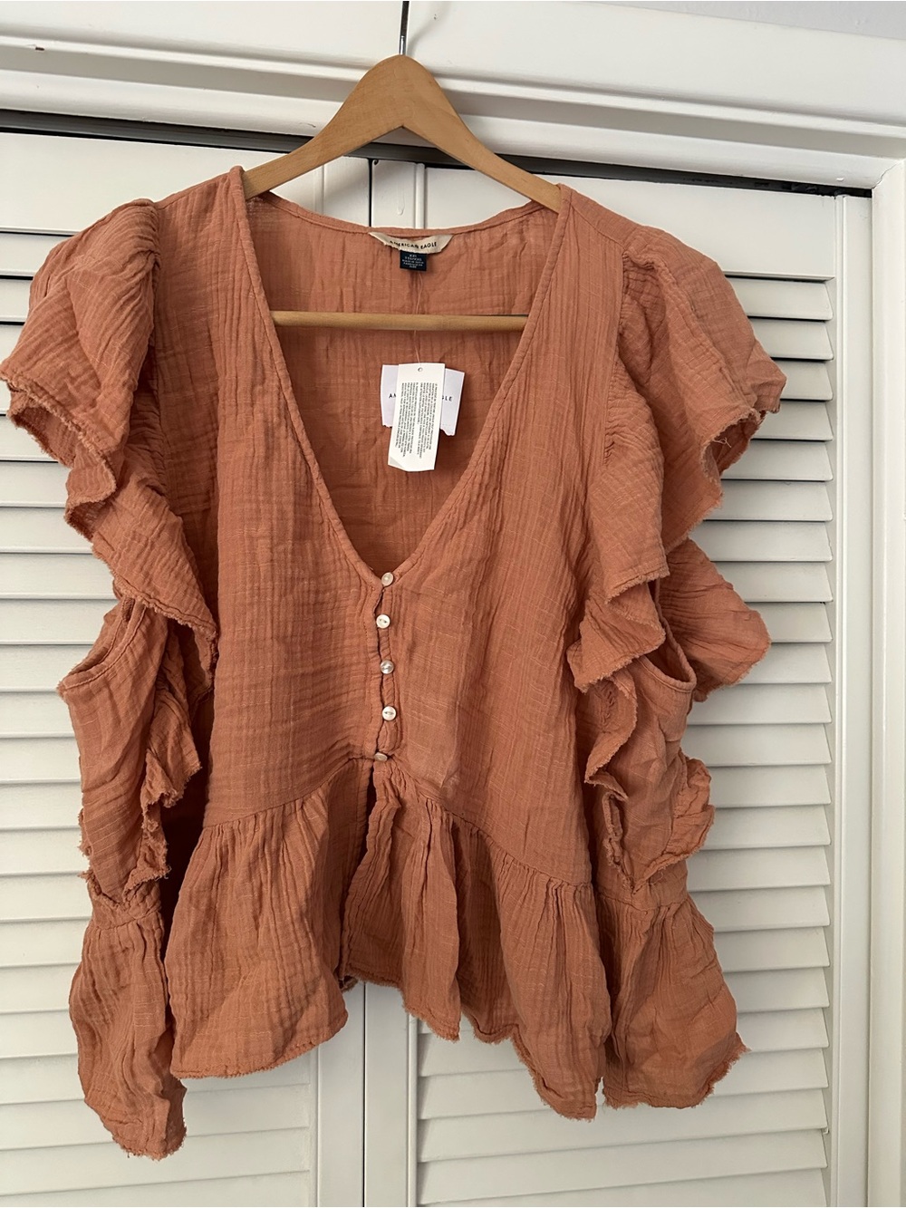 American Eagle Outfitters NWT Women's Rust Ruffle Button-Front Top